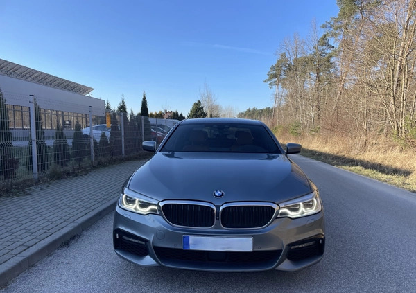 BMW Seria 5 cena 149900 przebieg: 119000, rok produkcji 2017 z Kielce małe 667